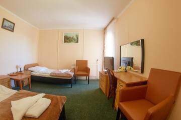 Фото номера Стандартный двухместный номер с 2 отдельными кроватями Отель Hotel Hetman г. Седльце 3